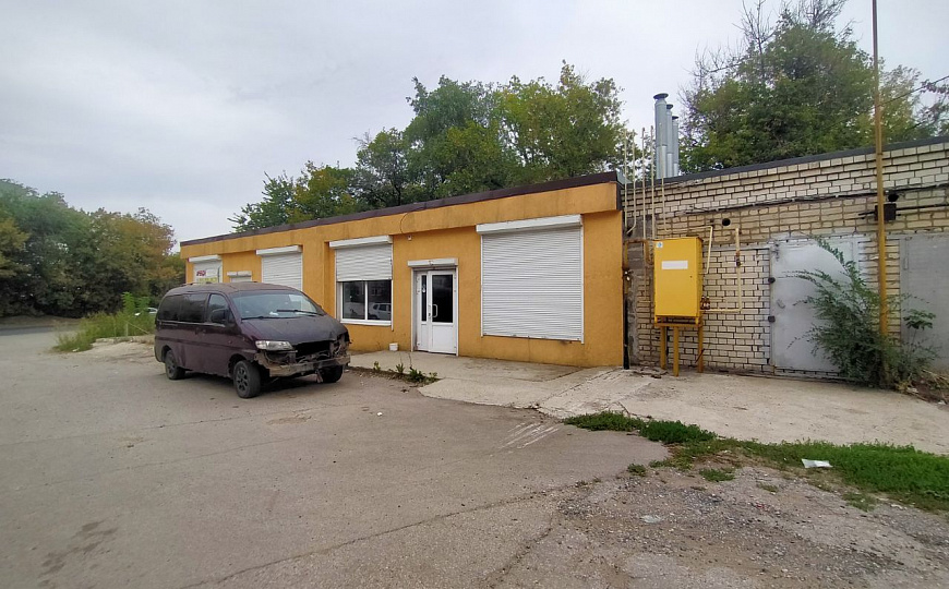 Тёплое помещение на первой линии. фото