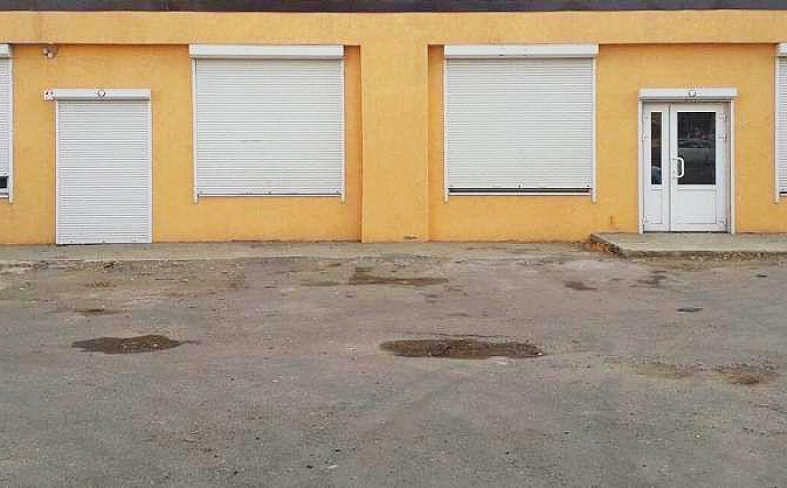 Тёплое помещение на первой линии. фото