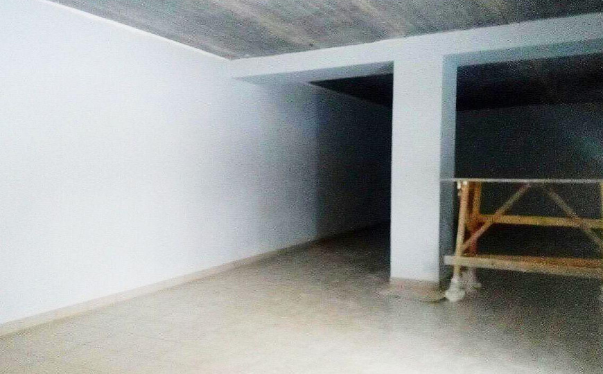 Тёплое помещение на первой линии. фото