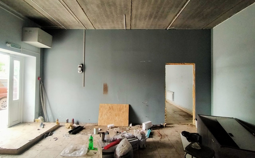 Тёплое помещение на первой линии. фото