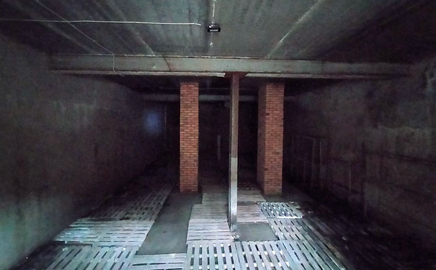 Тёплое помещение на первой линии. фото