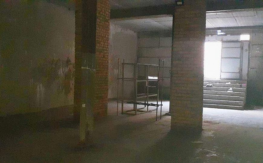 Тёплое помещение на первой линии. фото