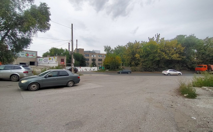 Тёплое помещение на первой линии. фото