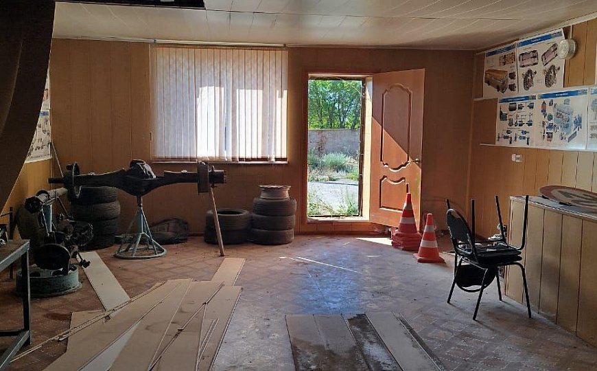 Помещения с ямой под автосервис, склад, производство от 53 до 600 м² фото