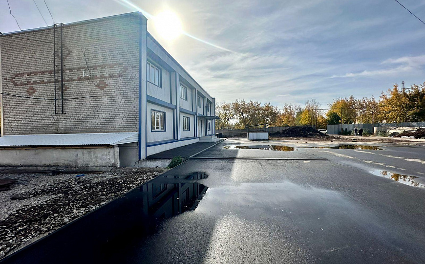 База 800 м2  с ж/д веткой на участке 1,1 га  фото