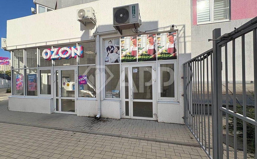 Сдаю торговое помещение 78 м² фото