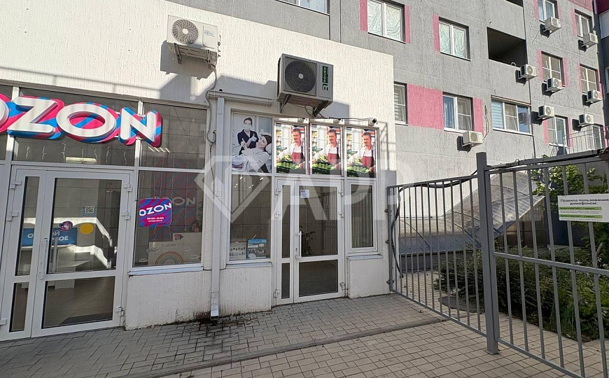 Сдаю торговое помещение 78 м² фото