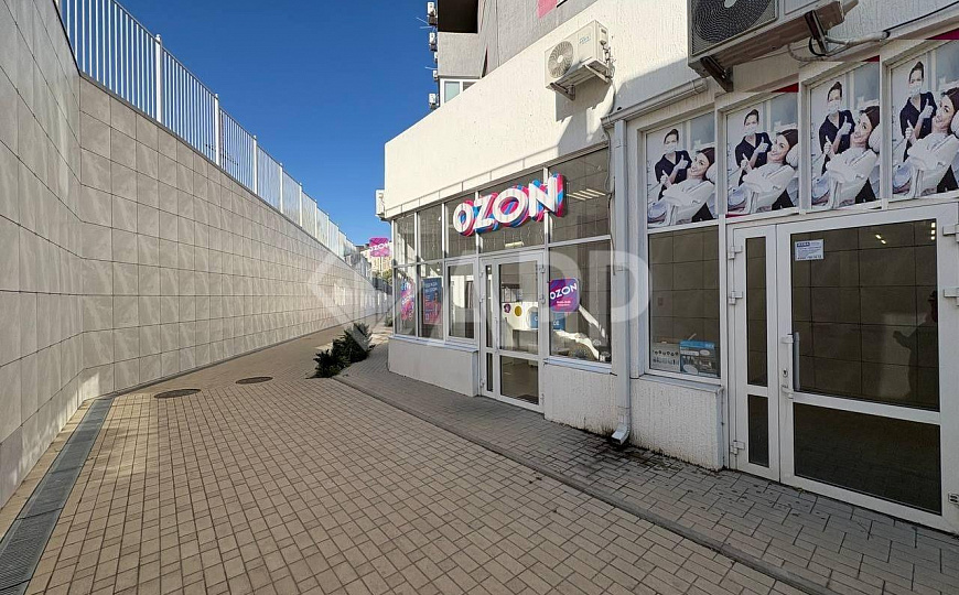 Сдаю торговое помещение 78 м² фото