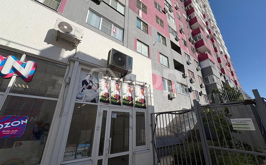 Сдаю торговое помещение 78 м² фото