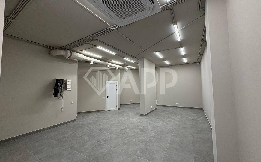 Сдаю торговое помещение 78 м² фото