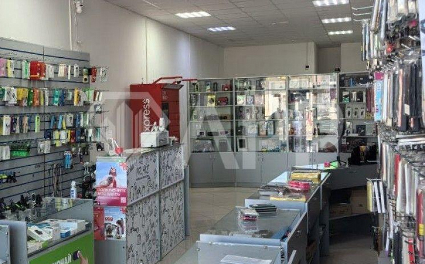 Сдаю торговое помещение, 81,7 м² фото