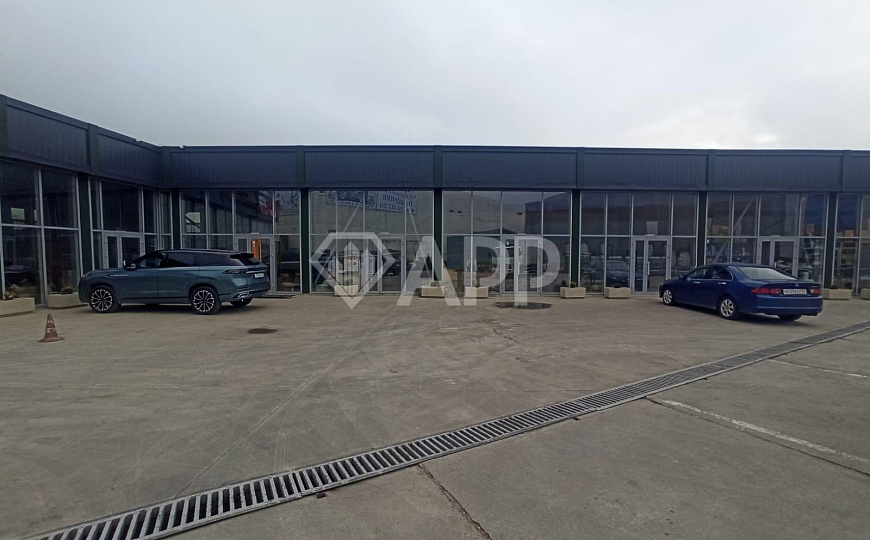 Сдам торговое помещение фото