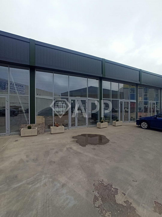 Сдам торговое помещение фото