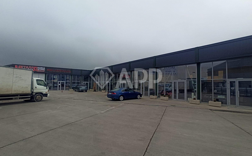 Сдам торговое помещение фото