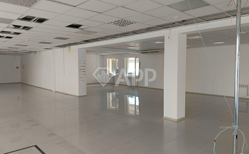 Сдам торговое помещение, от 75 до 205 м² фото