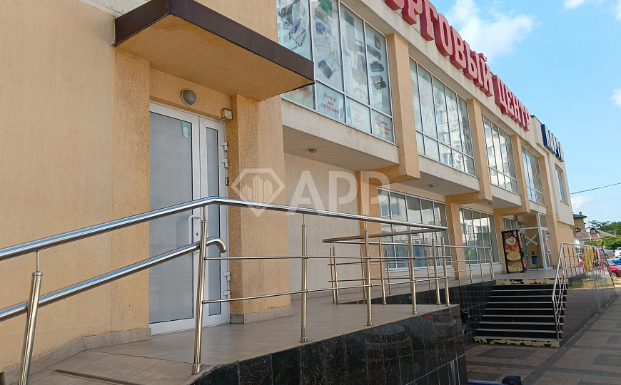 Сдам торговое помещение, от 75 до 205 м² фото