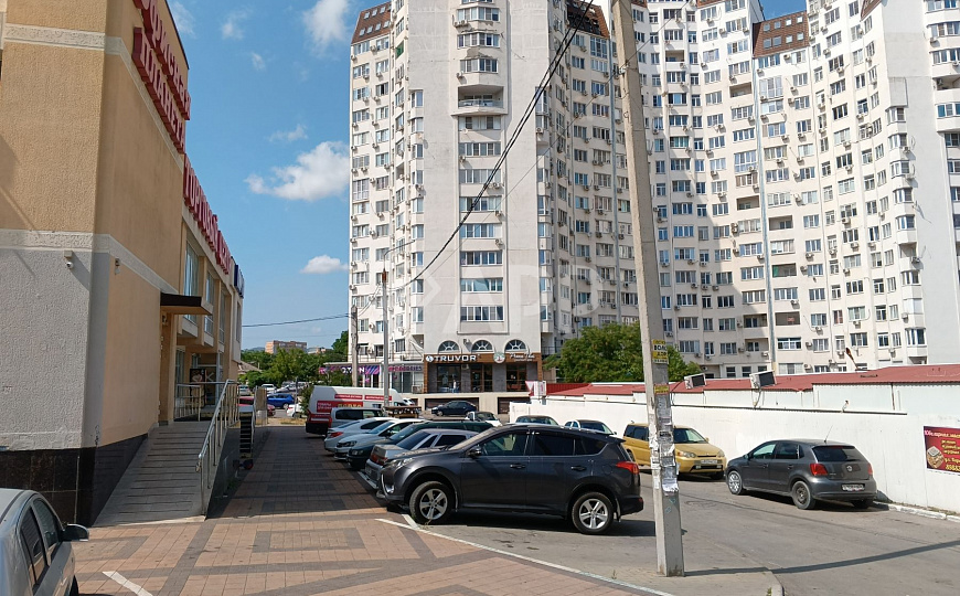 Сдам торговое помещение, от 75 до 205 м² фото