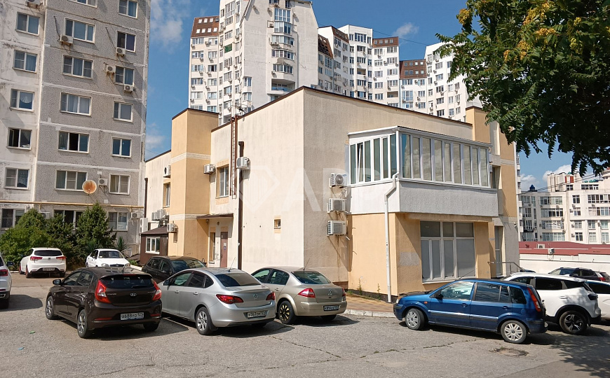Сдам торговое помещение, от 75 до 205 м² фото