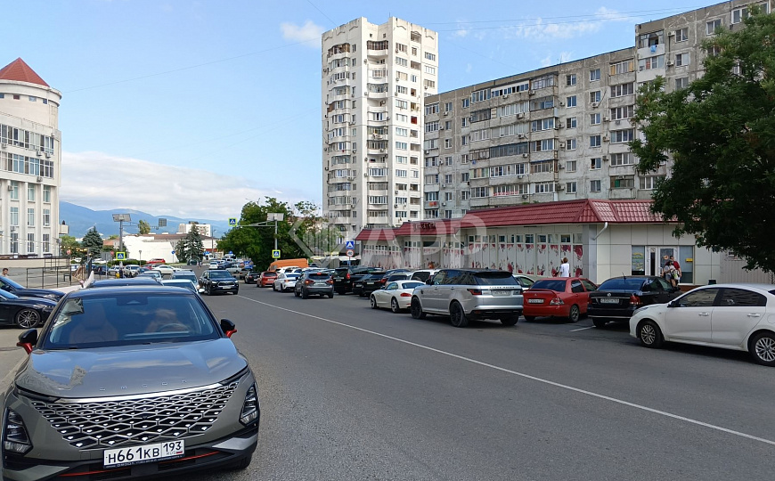 Сдам торговое помещение, от 75 до 205 м² фото