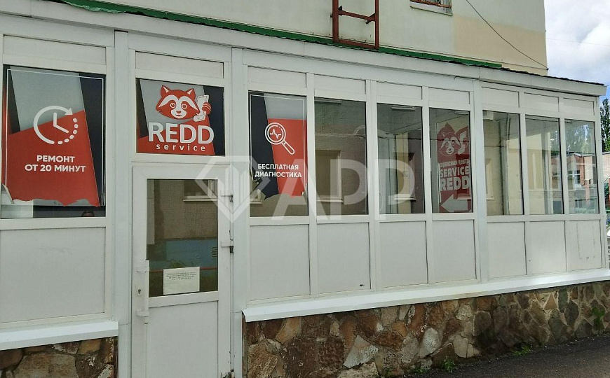 Сдаётся помещение свободного назначения с отдельным входом с торца здания, таже имеется запасной вых фото