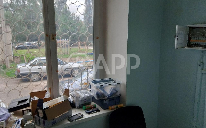 Сдаётся помещение свободного назначения с отдельным входом с торца здания, таже имеется запасной вых фото