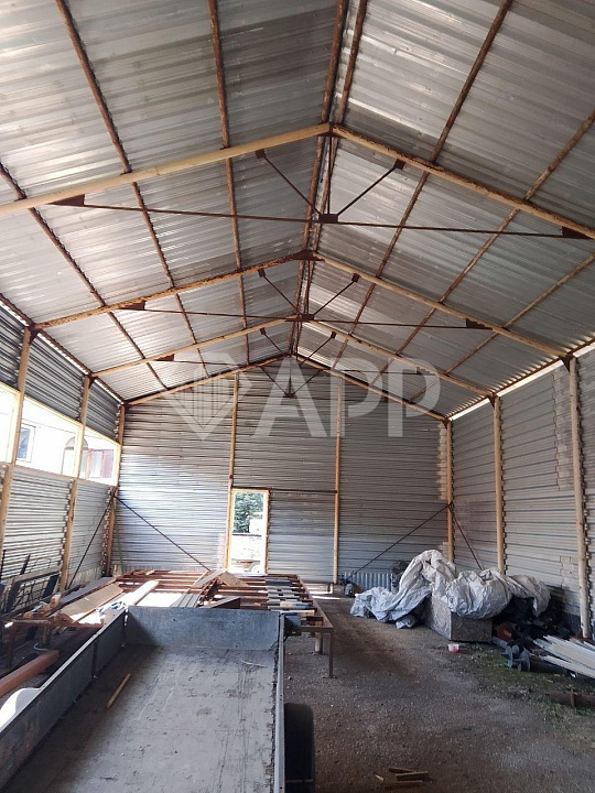 Сдается отдельно стоящее здание на производственной базе с возможностью погрузки и разгрузки для кру фото