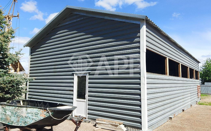 Сдается отдельно стоящее здание на производственной базе с возможностью погрузки и разгрузки для кру фото