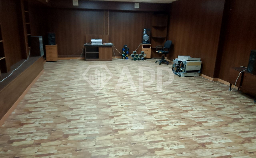 Продаётся помещение свободного назначения фото