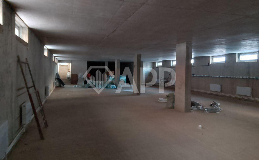 Сдаётся в аренду помещение свободного назначения на цокольном этаже бизнес центра фото