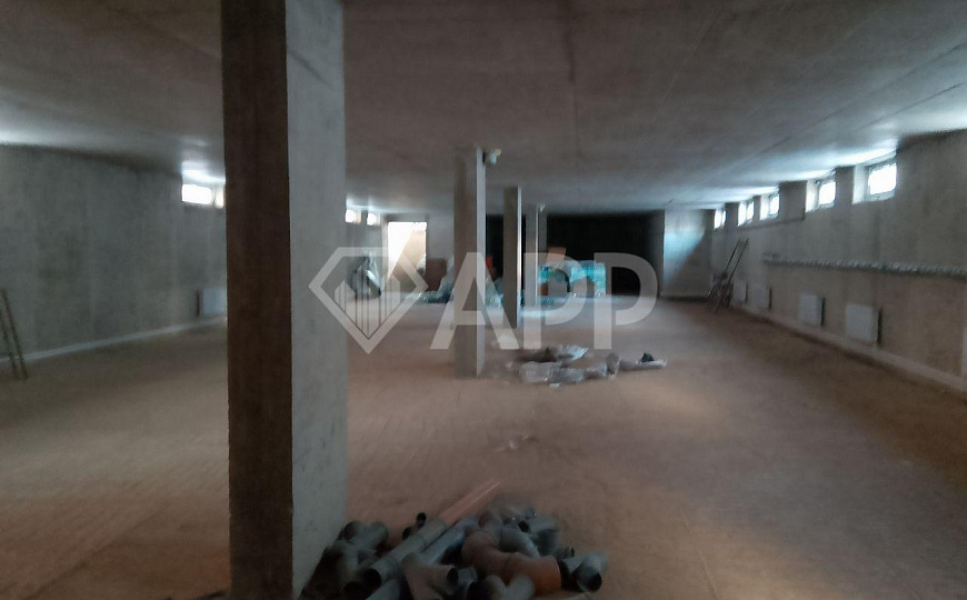 Сдаётся в аренду помещение свободного назначения на цокольном этаже бизнес центра фото