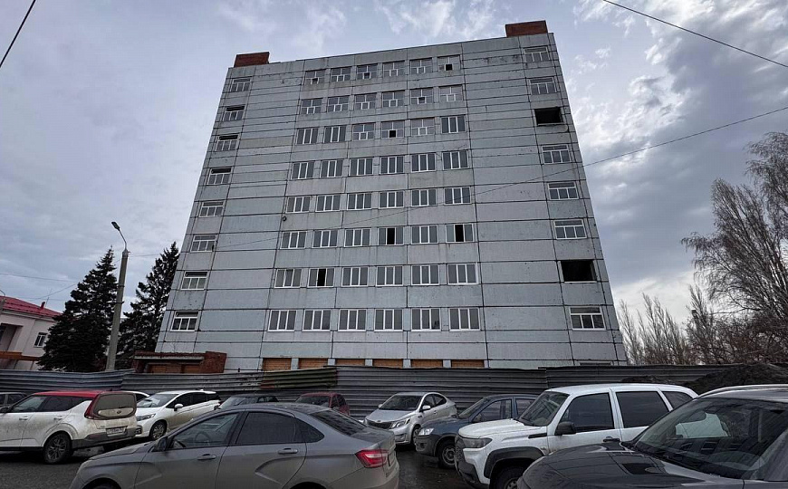 Продажа здания гостиницы 4 341 м² с земельным участком фото