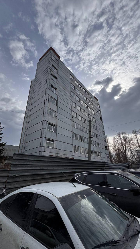 Продажа здания гостиницы 4 341 м² с земельным участком фото
