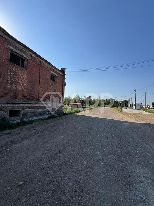 Продам производственный земельный участок, 1,67 гектар.  фото