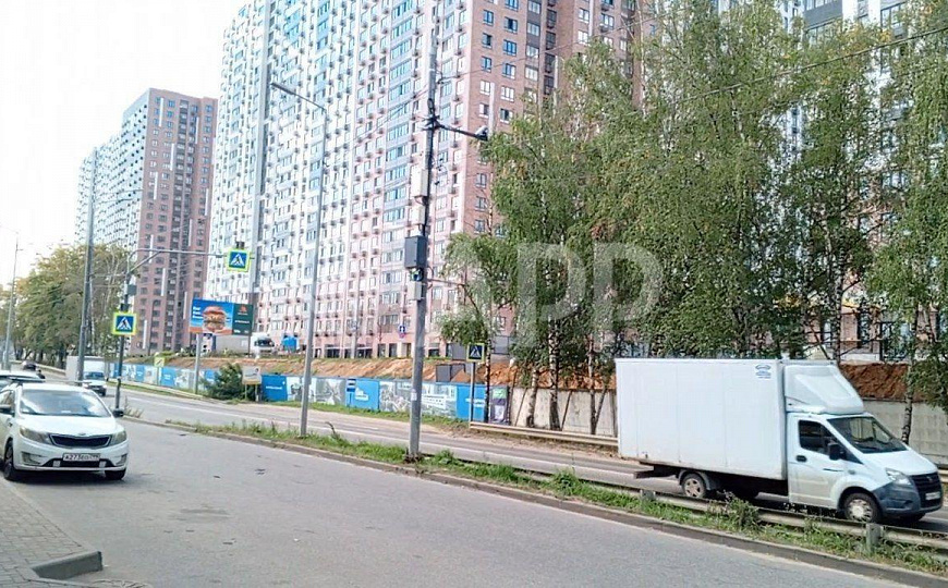 ПСН с центральным расположением - вход через вход в ТЦ и вход из гипермаркета Лента фото