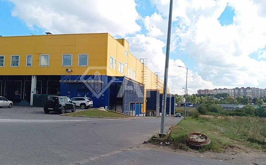 ПСН с центральным расположением - вход через вход в ТЦ и вход из гипермаркета Лента фото