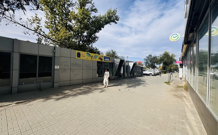 Павильон в проходном месте 20 м² фото