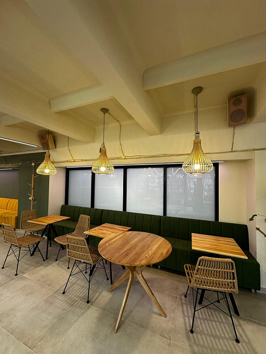 Кафе, магазин, салон в крупном бизнес-центре 104,5 м² фото