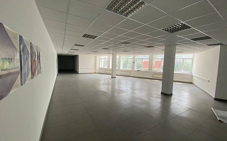 Офисное помещение на первой линии, 492 м² фото