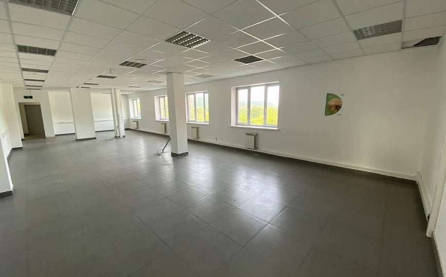 Офисное помещение на первой линии, 492 м² фото
