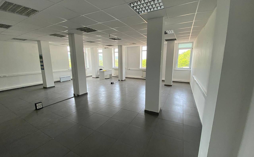 Офисное помещение на первой линии, 492 м² фото