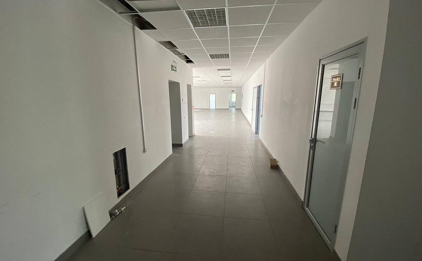 Офисное помещение на первой линии, 492 м² фото