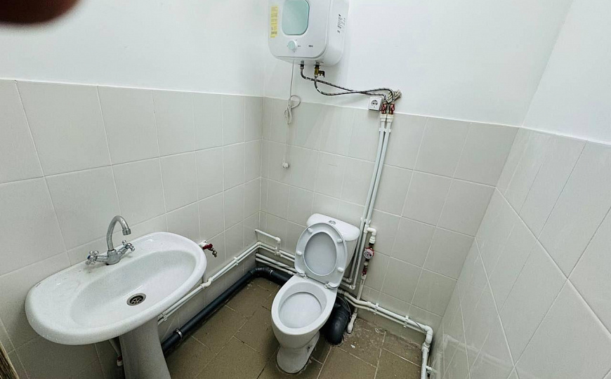 Обьект между КБ и Чижиком/70 м2/Ремонт/Вытяжка фото