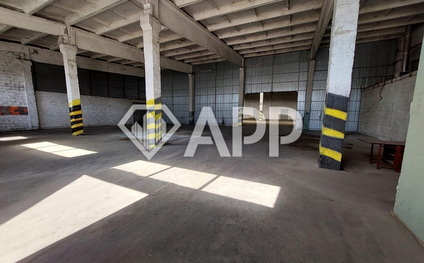 Сдам складское помещение, 550 м².  фото