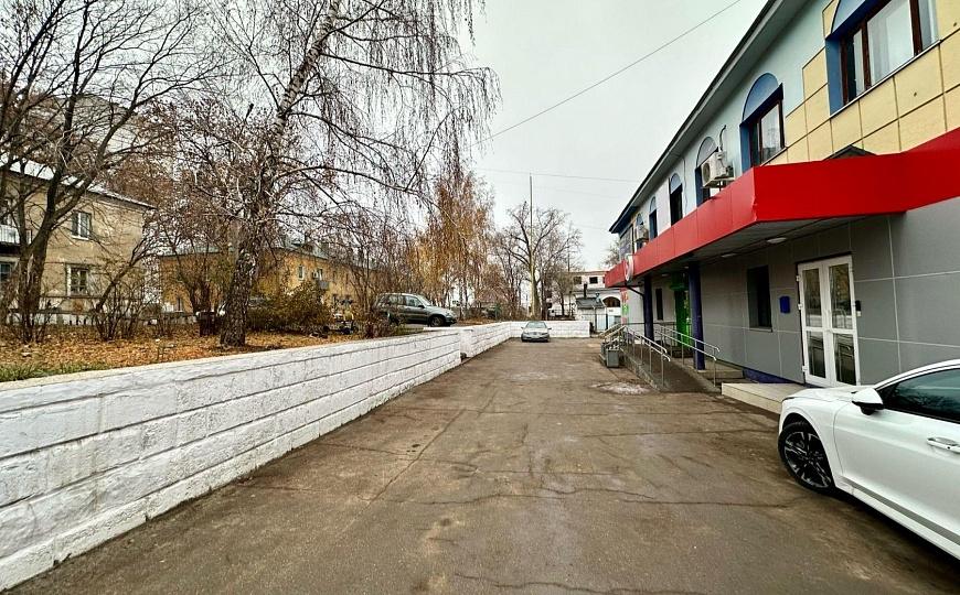  Отдельно стоящее здание, 1 736 м² фото