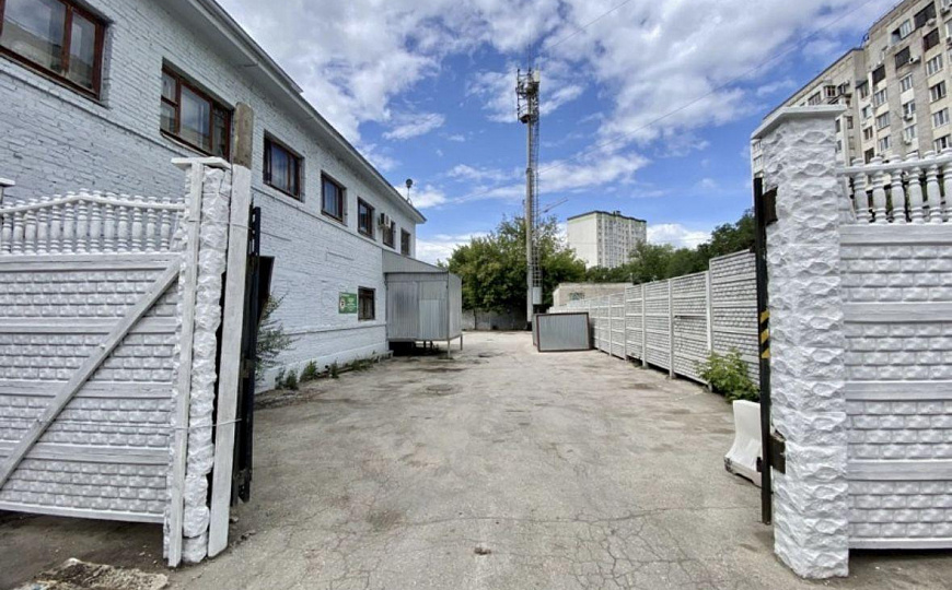  Отдельно стоящее здание, 1 736 м² фото