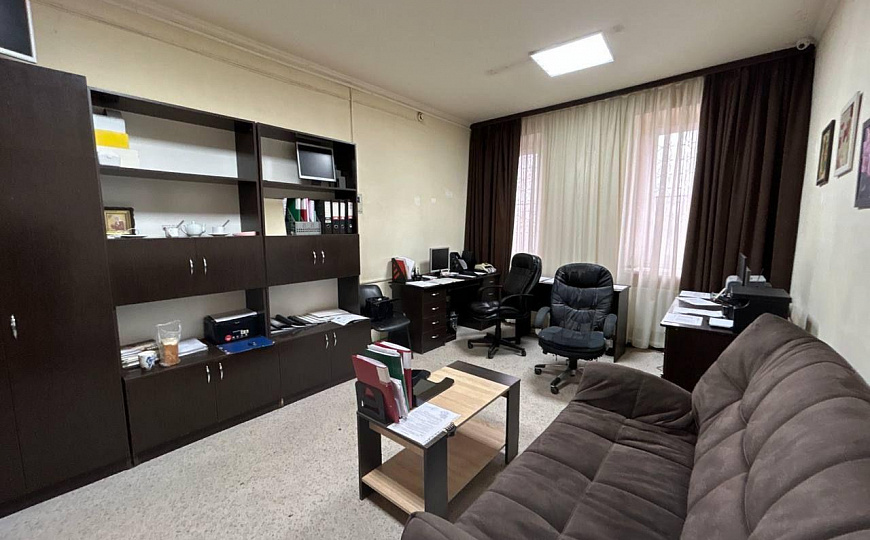 Продам отдельно стоящее здание, 563 м² с ЗУ и действующим производством !!! фото