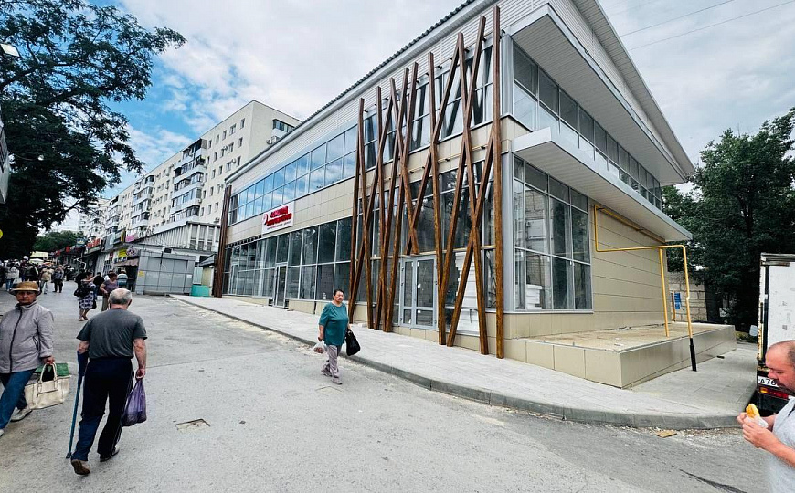 Офисы с витринами, мокрой точкой под бьюти сферу, от 25 м²  фото