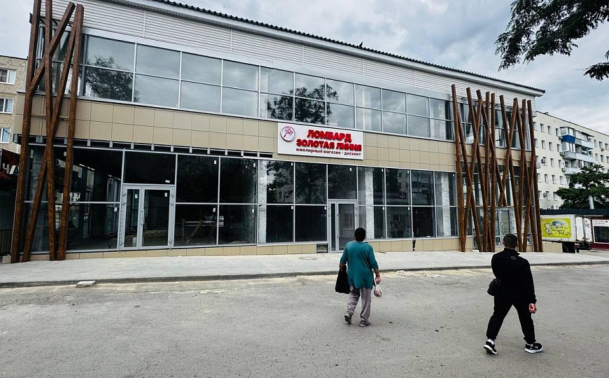 Офисы с витринами, мокрой точкой под бьюти сферу, от 25 м²  фото