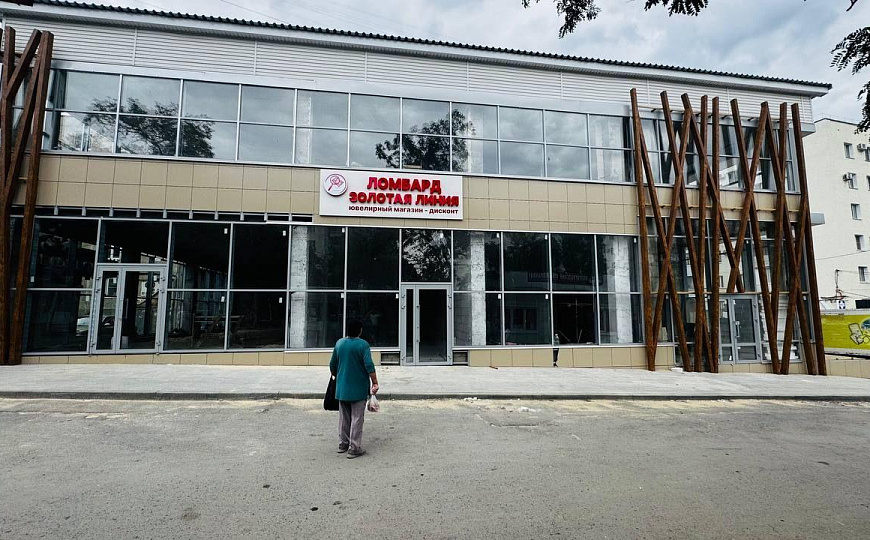 Офисы с витринами, мокрой точкой под бьюти сферу, от 25 м²  фото