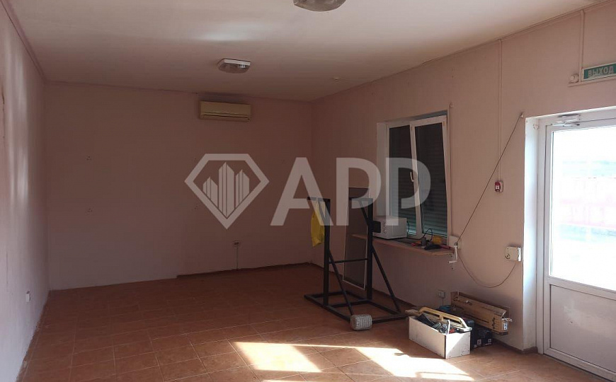 Сдаю помещение на первой линии, 74 м² фото